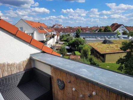 Ausblick - Wohnung kaufen in Flörsheim - Wohntraum im Dachgeschoss