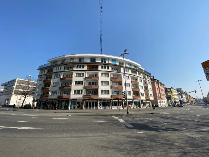 Im Herzen Gießens - Wohnung kaufen in Gießen - Penthouse: Die Sonne küssen in Ihrer Neubau-Wohnung am Ludwigsplatz!