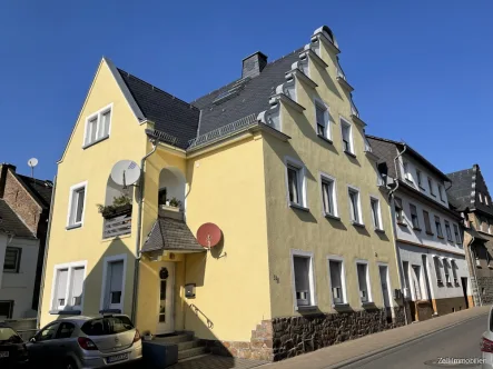 Startbild - Haus kaufen in Lorch - Modernisiertes und gepflegtes Dreifamilienhaus zu verkaufen