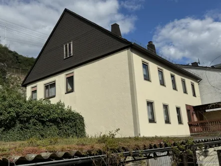Ansicht - Haus kaufen in Lorch - PREISREDUZIERUNG - Großzügiges Ein- bis Zweifamilienhaus mit ca. 895 m² Grundstück in Lorch