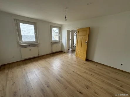 Titelbid - Wohnung mieten in Weisel - 3-Zimmer Maisonette Wohnung