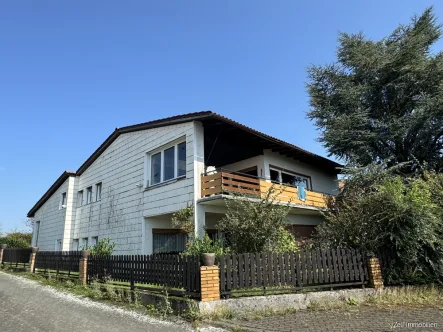 Hausansicht - Haus kaufen in Lorch / Ransel - Charmantes Einfamilienhaus mit Einliegerwohnung in ruhiger Feldrandlage