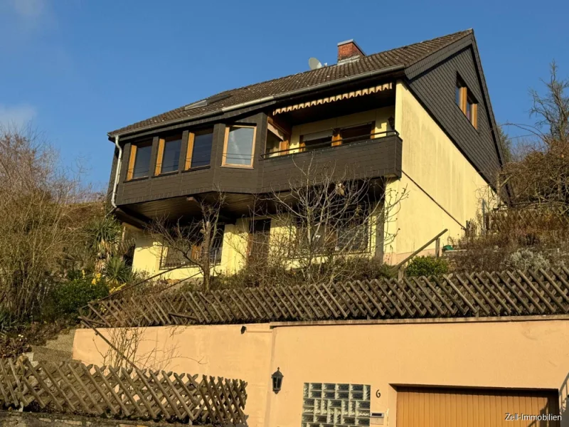 Ansicht - Haus kaufen in Lorch - Tolles Einfamilienhaus mit Rheinblick und Garage zu verkaufen