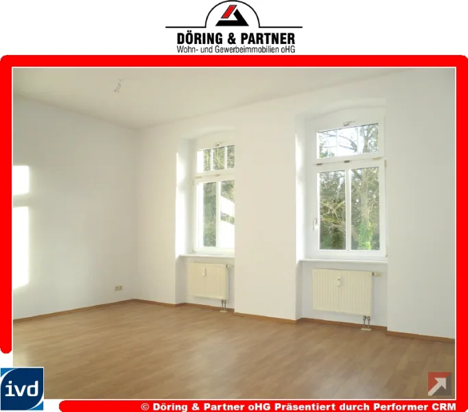 Geräumiges Wohnzimmer - Wohnung mieten in Gera - Moderne 2-Raum-Wohnung mit viel Platz, Balkon & Aufzug !