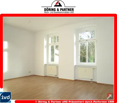 Geräumiges Wohnzimmer - Wohnung mieten in Gera - Moderne 2-Raum-Wohnung mit viel Platz, Balkon & Aufzug !