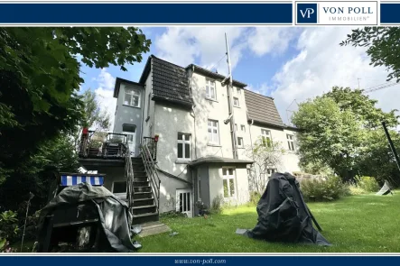 Titelbild - Wohnung kaufen in Bielefeld - Bielefeld-Brackwede: 4-Zimmer-Altbauwohnung mit ca. 101 m² WFL in einem historischen Stadthaus