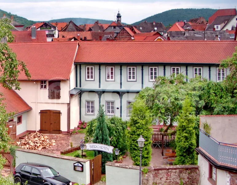 Biergarten Hintereingang - Haus kaufen in Amorbach - Entdecken Sie die Möglichkeiten!