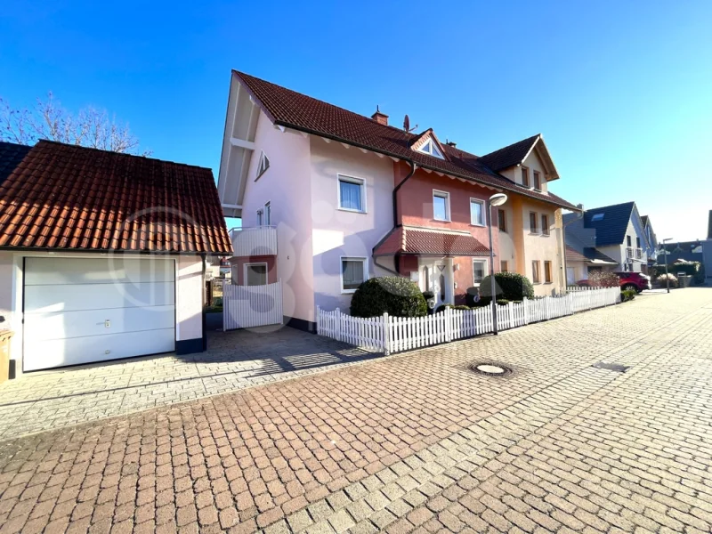 g13236 - Haus kaufen in Aschaffenburg / Obernau - TOP-Zustand mit zahlreichen Extras!