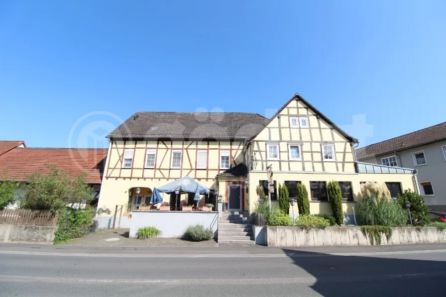 g1337002 - Haus kaufen in Mömbris - ERLEBNIS-Wohn- u. Gastro-Anwesen in historischem Stil