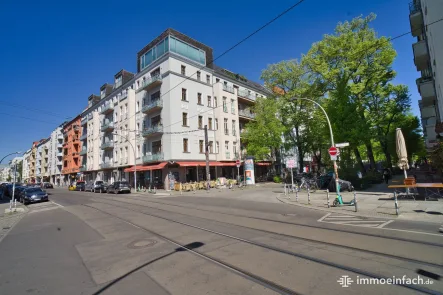 Ansicht (1) - Wohnung kaufen in Berlin - Friedrichshain pur | Simon-Dach-Straße | Altbau über den Dächern der Stadt