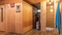 Saunaraum (beheizbar) mit Sauna und Dusche