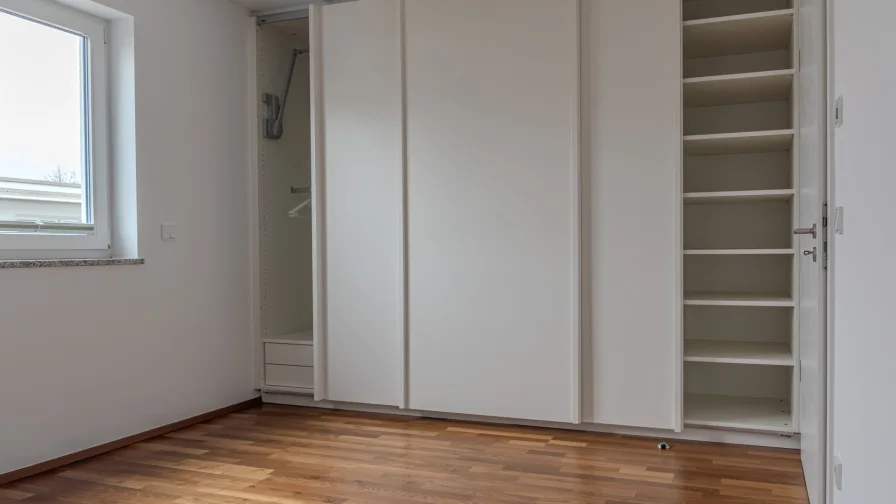 Schlafzimmer mit Einbauschrank vom Schreiner