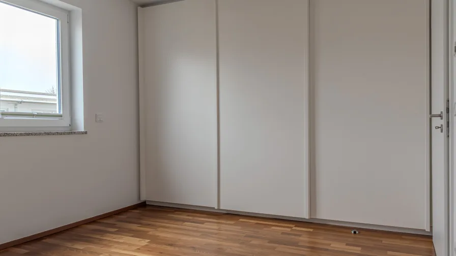 Schlafzimmer mit Einbauschrank vom Schreiner