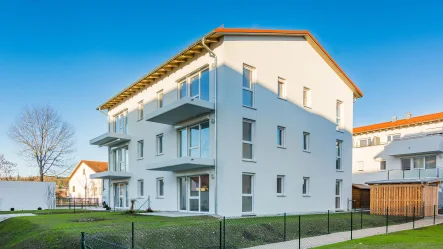 Archivbild - Südwest-Ansicht - Wohnung mieten in Altdorf - 3-Zimmer-Wohnung mit Südbalkon und PKW-Stellplatz in ruhiger Lage in Altdorf