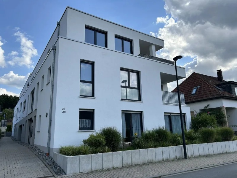 Wohnhaus 3.jpg - Wohnung mieten in Arnsberg - Neuwertige 3-Zimmer-Wohnung mit Balkon in Stadtnähe Neheim!