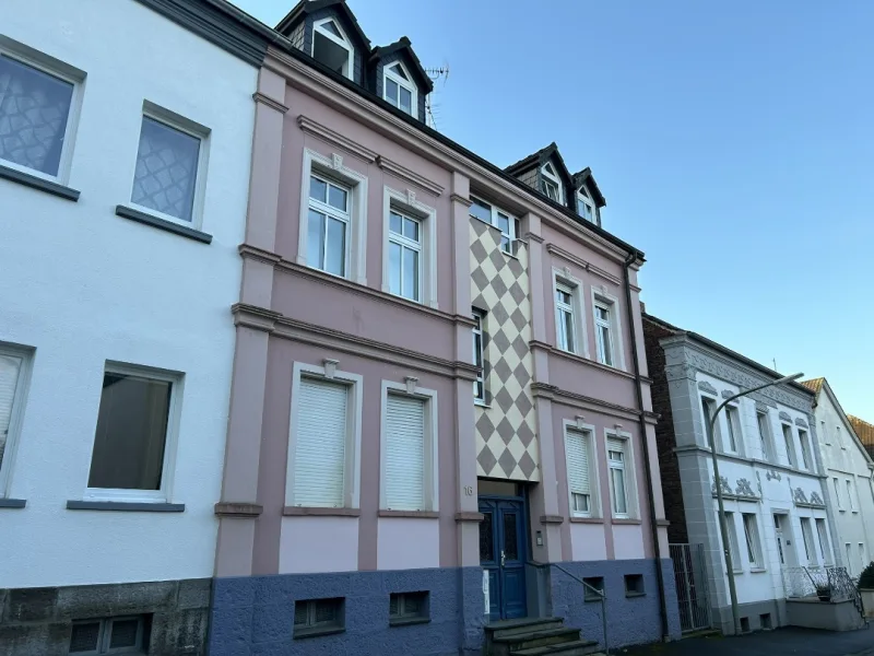 Wohnhaus - Wohnung mieten in Arnsberg - Gemütliche Dachgeschosswohnung in direkter Stadtnähe Arnsberg-Neheim