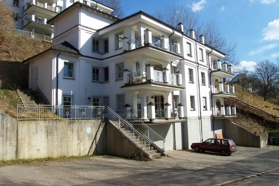 Wohnhaus 1.jpg - Wohnung mieten in Sundern - AB SOFORT: Gemütliche 2-Zimmer-Wohnung mit Balkon in ruhiger Wohnlage von Sundern