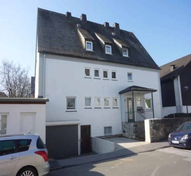 Wohnhaus.jpg - Wohnung mieten in Meschede - Gemütliche Dachgeschosswohnung in Zentrumsnähe von Meschede