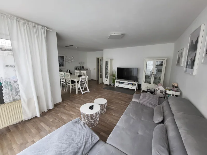 Titelbild - Wohnung kaufen in Lübbecke - Anlageobjekt! Eigentumswohnung mit Balkon und Stellplatz im Zentrum von Lübbecke