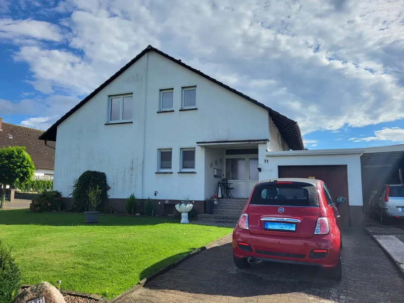 Titelbild - Wohnung mieten in Lübbecke - 3 ZKB mit Balkon in ruhiger Lage von Lübbecke