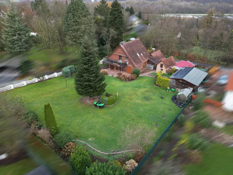 Garten - Haus kaufen in Porta Westfalica - Solides Einfamilienhaus mit schönem Baugrundstück in guter Lage von Porta Westfalica