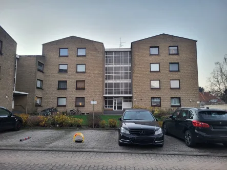 Titelbild - Wohnung mieten in Rahden - Renovierte 1 ZKB Wohnung in ruhiger Lage von Rahden