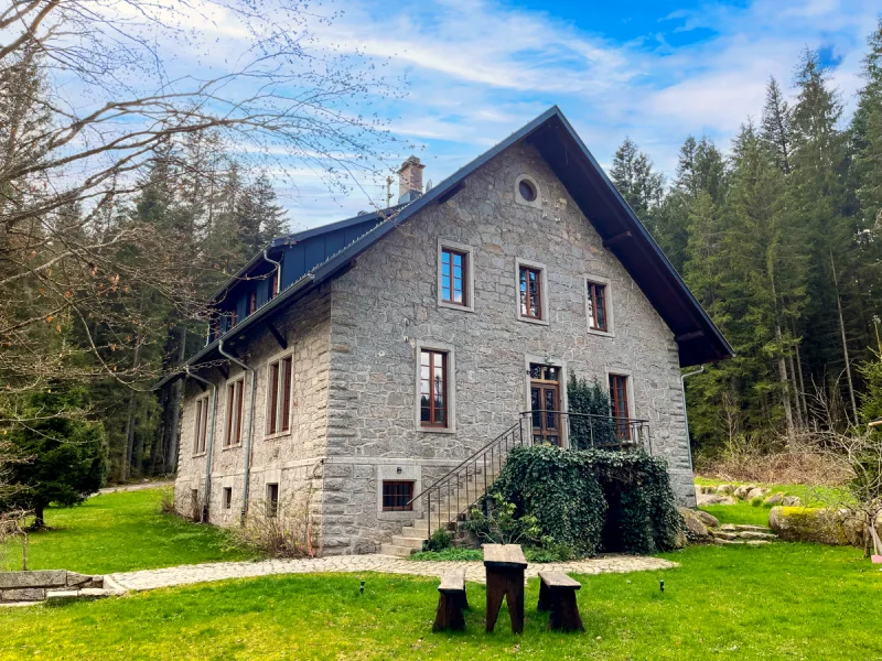 IMG_6371(2) - Haus kaufen in Schluchsee - Rarität: Hochwertig saniertes Ferien-/Wohn- oder Seminarhaus in der Idylle des Schwarzwaldes!