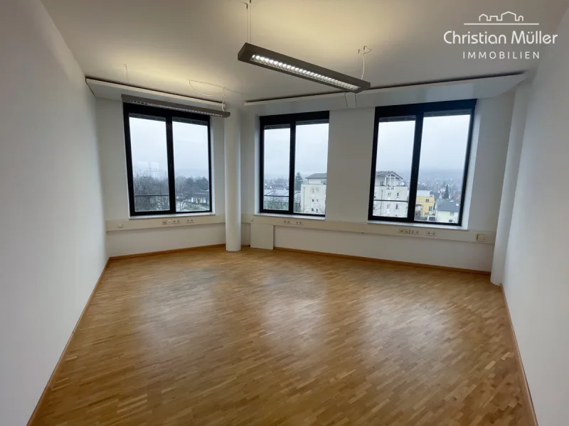  - Büro/Praxis mieten in Freiburg im Breisgau / Sankt Georgen - Helle und repräsentative Bürofläche mit ca. 98 m² in verkehrsgünstiger Lage von Freiburg St. Georgen