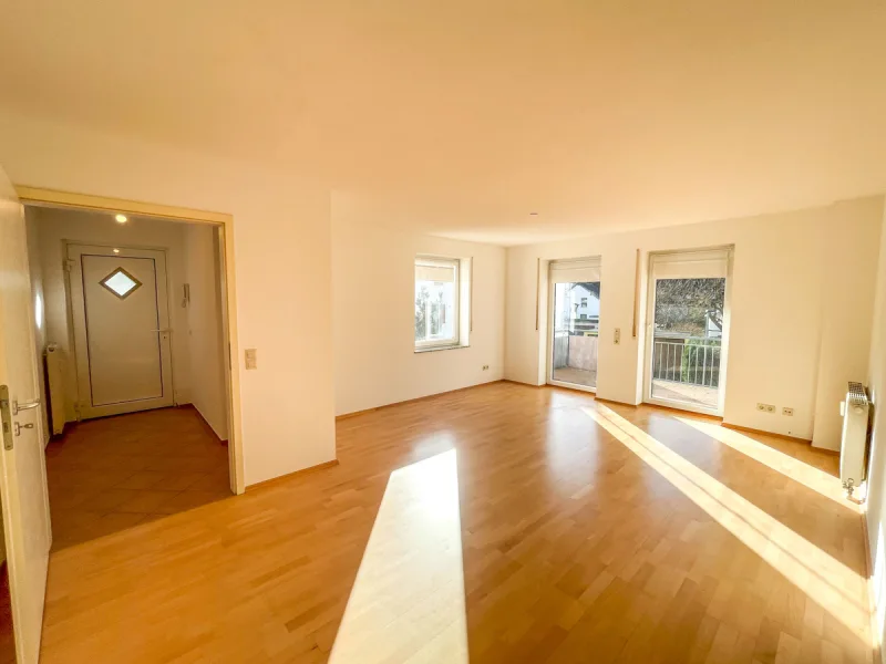 20250128_134849183_iOS - Wohnung kaufen in Ebringen - Helle und gut geschnittene 2,5-Zimmer-Wohnung in ruhiger Lage von Ebringen