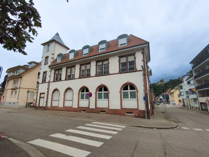 Außenansicht - Wohnung kaufen in Waldkirch - Attraktive Kapitalanlage: Gut geschnittene 3-Zimmer-Wohnung im Herzen von Waldkirch