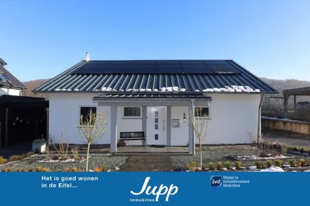 Stadtkyll - Haus kaufen in Stadtkyll - Bungalow mit PV Anlage, Batteriespeicher, Carport und herrlicher Aussicht, Stadtkyll (32)