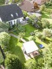 Garten mit Pavillon und Terrasse