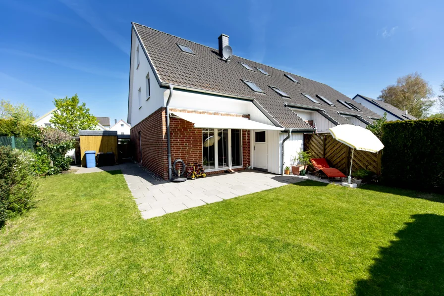 Gartenansicht - Haus mieten in Winsen - Exklusives wohnen in familienfreundlicher Lage