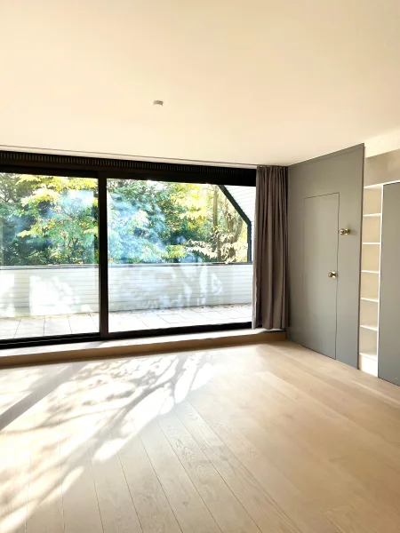 Masterbedroom mit Balkon