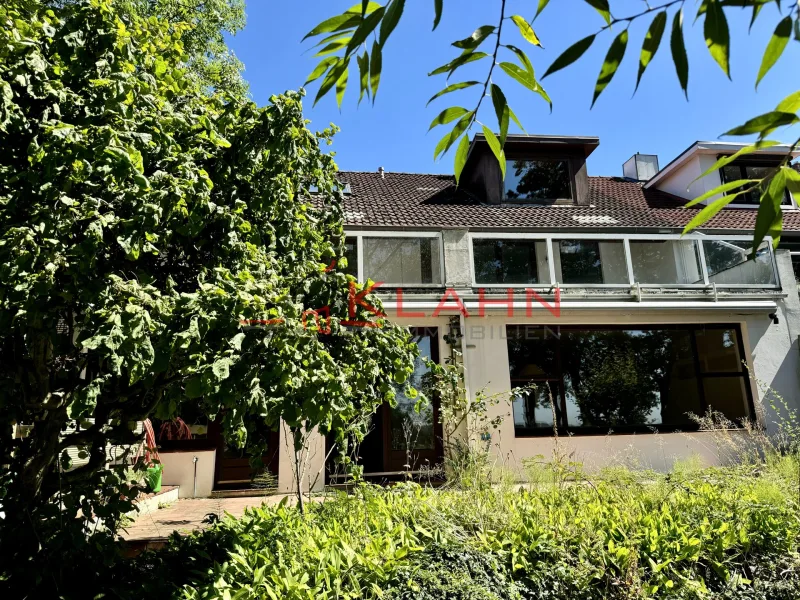 Zuhause an der Elbe - Haus kaufen in Wedel - ...unverbaubarer Blick auf die Elbe - Endreihenhaus mit viel Potenzial