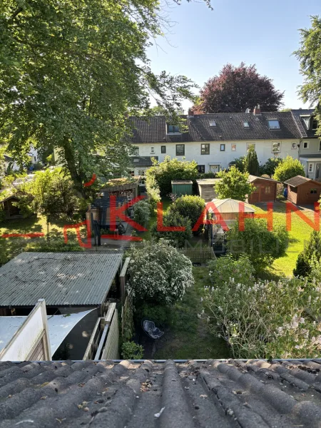 Blick aus dem Dachgeschoss - Haus kaufen in Wedel - Die Elbe zum Greifen nah - Attraktive Kapitalanlage in Wedel