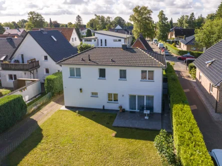 Außenansicht Garten 1 - Haus kaufen in Hamburg - neuwertige Doppelhaushälfte in Schnelsen