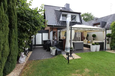 Ansicht Garten - Haus kaufen in Hamburg - Für Gartenliebhaber! DHH mit Einzelhauscharakter