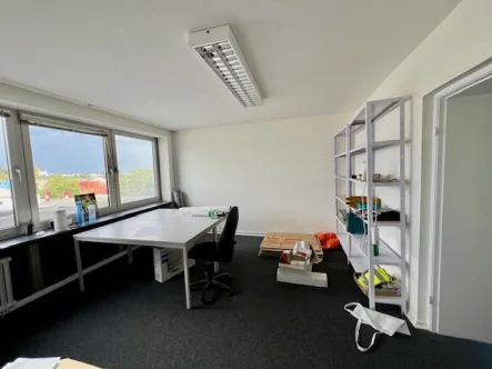 Büro - Büro/Praxis mieten in Hamburg - Büroflächen mit eigener Küche/Aufenthaltsraum in Rothenburgsort