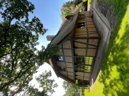 Aussenansicht (1) - Haus mieten in Drochtersen-Asselermoor - Einzigartiger Fachwerk-Wohntraum im Grünen in der Nähe von Stade