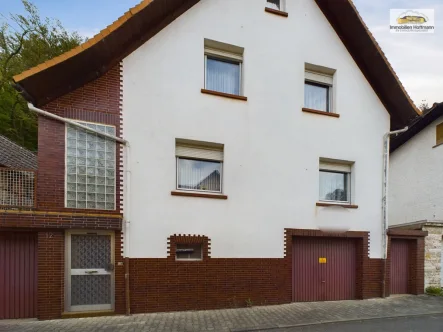 Vorderseite - Haus kaufen in Höchst im Odenwald - Renovierungsbedürftiges Einfamilienhaus in Höchst