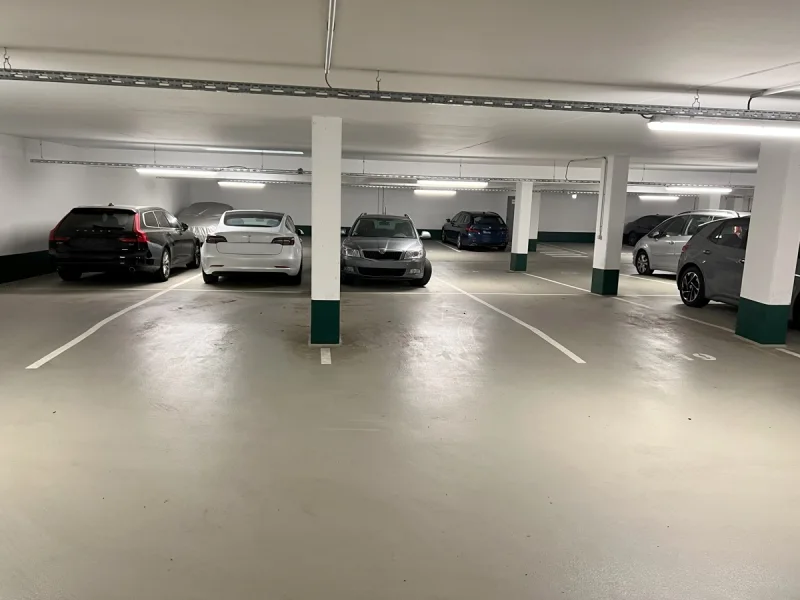 Parkplatz Nr. 17-18-19