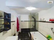 Badezimmer obere Wohnung.