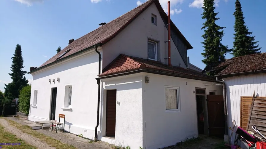 Ihr neues Zuhause - Haus kaufen in Wilburgstetten - ***SCHÖNES HÄUSCHEN MIT GARAGEN UND CARPORT***