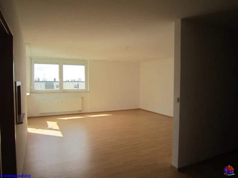 Wohnzimmer - Wohnung mieten in Ansbach - ** Hochparterre, 3 Zimmer Wohnung in Ansbach Neukirchenerstr. mit Loggia***