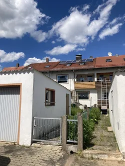 Haus - Haus kaufen in Ansbach - Reihenhaus in Meinhardswinden - als 1 oder  2 Familienhaus