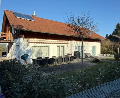 Südansicht - Haus kaufen in Lichtenau - ***ENDLICH GENÜGEND PLATZ FÜR DIE GANZE FAMILIE***