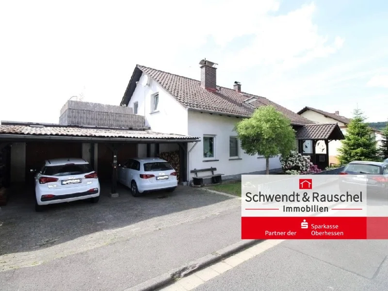 Titelbild - Haus kaufen in Schotten - Wohnhaus mit 3 Wohnungen in Schotten-Rudingshain