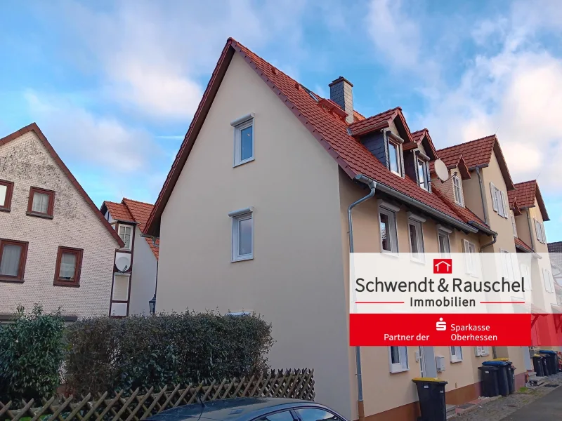 Ansicht Haus - Haus kaufen in Lauterbach - Reihenendhaus (2-FH) mit Freisitz und Balkon in Lauterbach (Stadt)