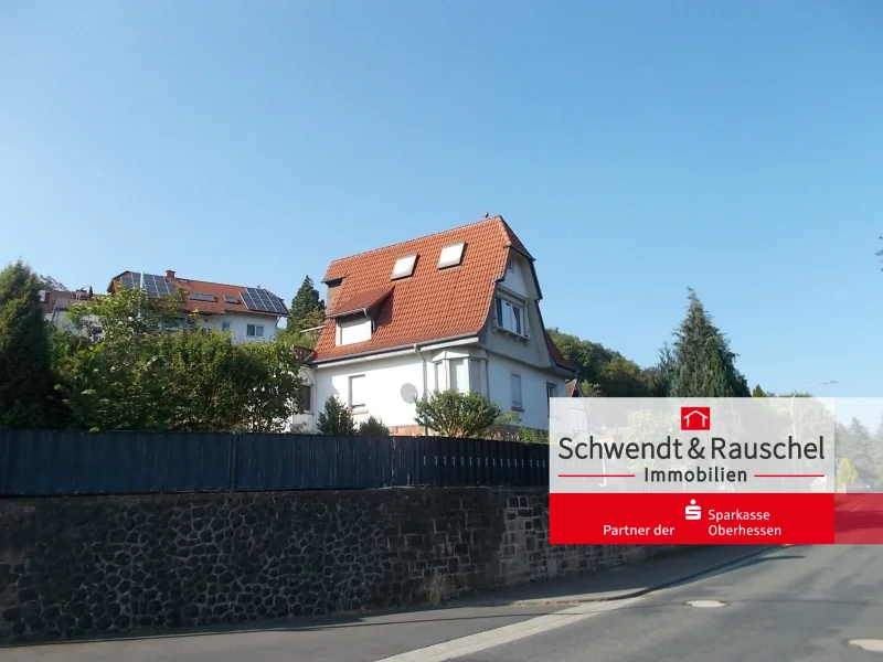  - Haus kaufen in Ortenberg - Stadtvilla im Grünen in Ortenberg